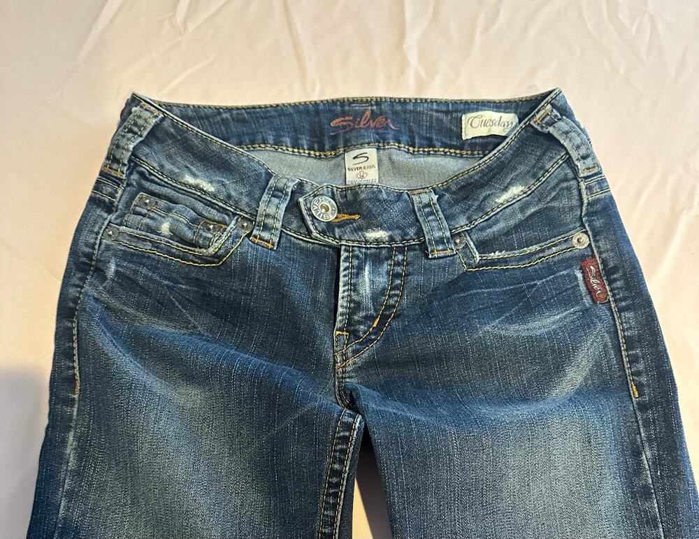 Silver Jeans Tuesday Slim Bootcut Women’s Sz 26x30 Dark Blue Denim Stretch Pants